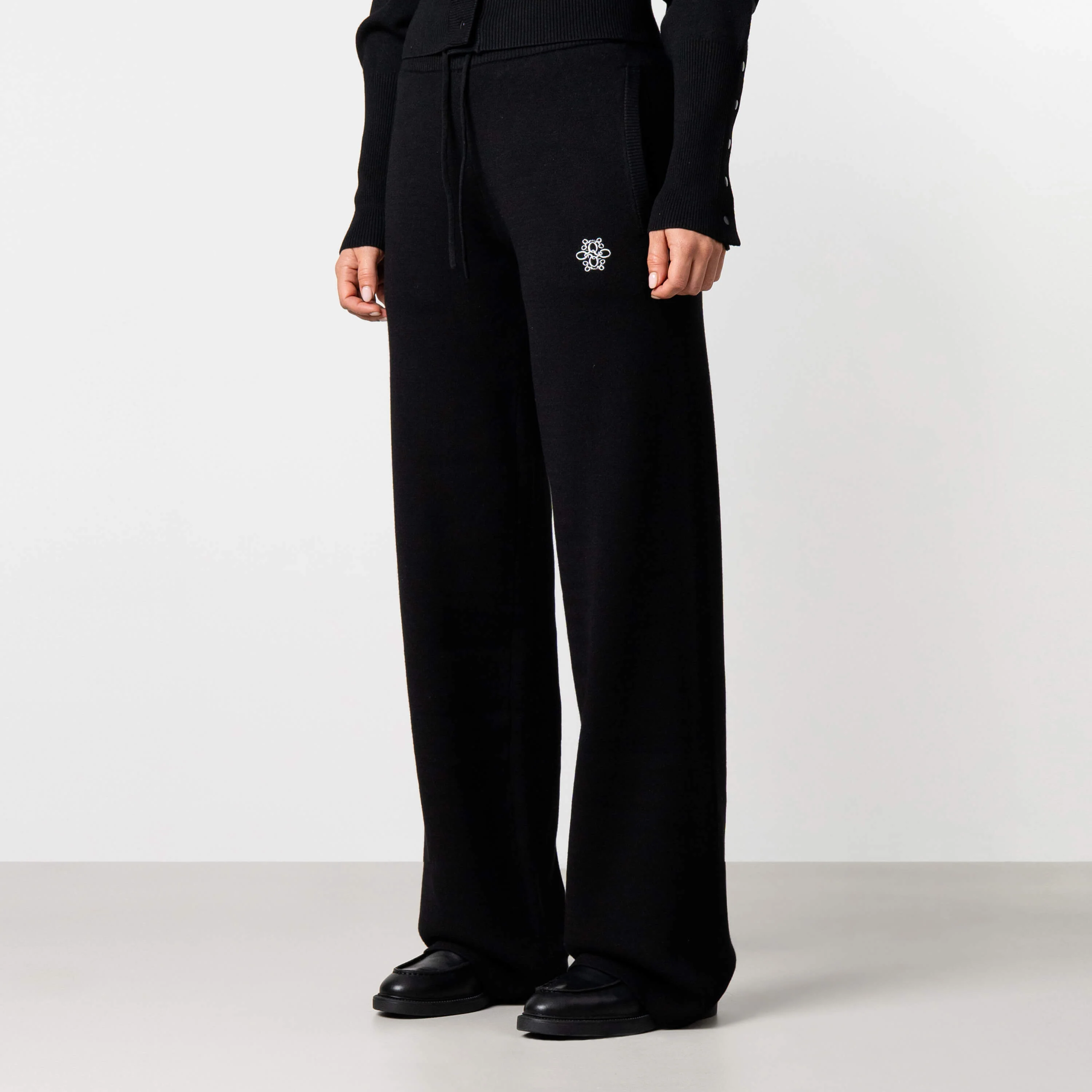 CHLOE KNITTED SET | BLACK/WHITE - Image 5