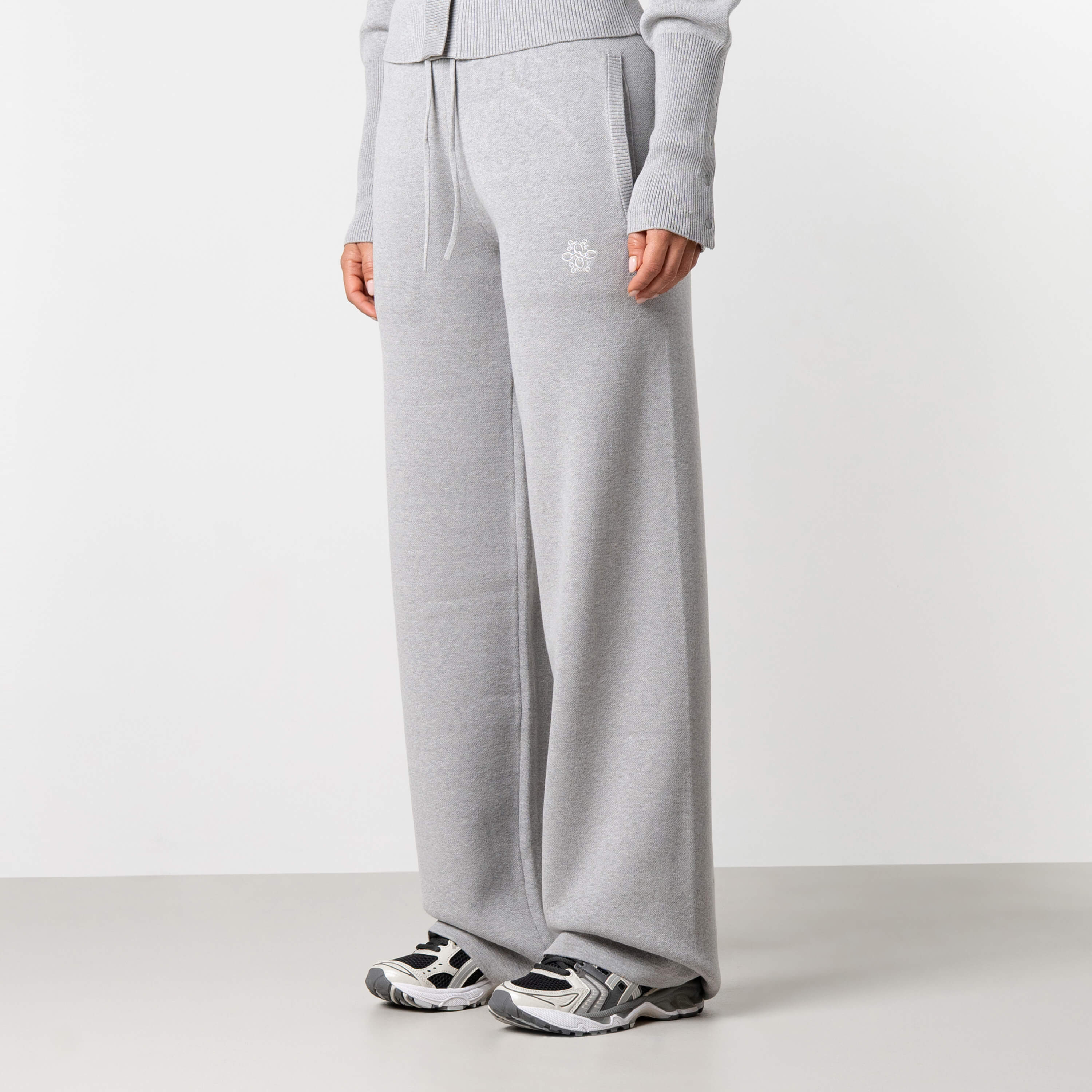 CHLOE KNITTED SET | GREY MELEE/WHITE - Image 4