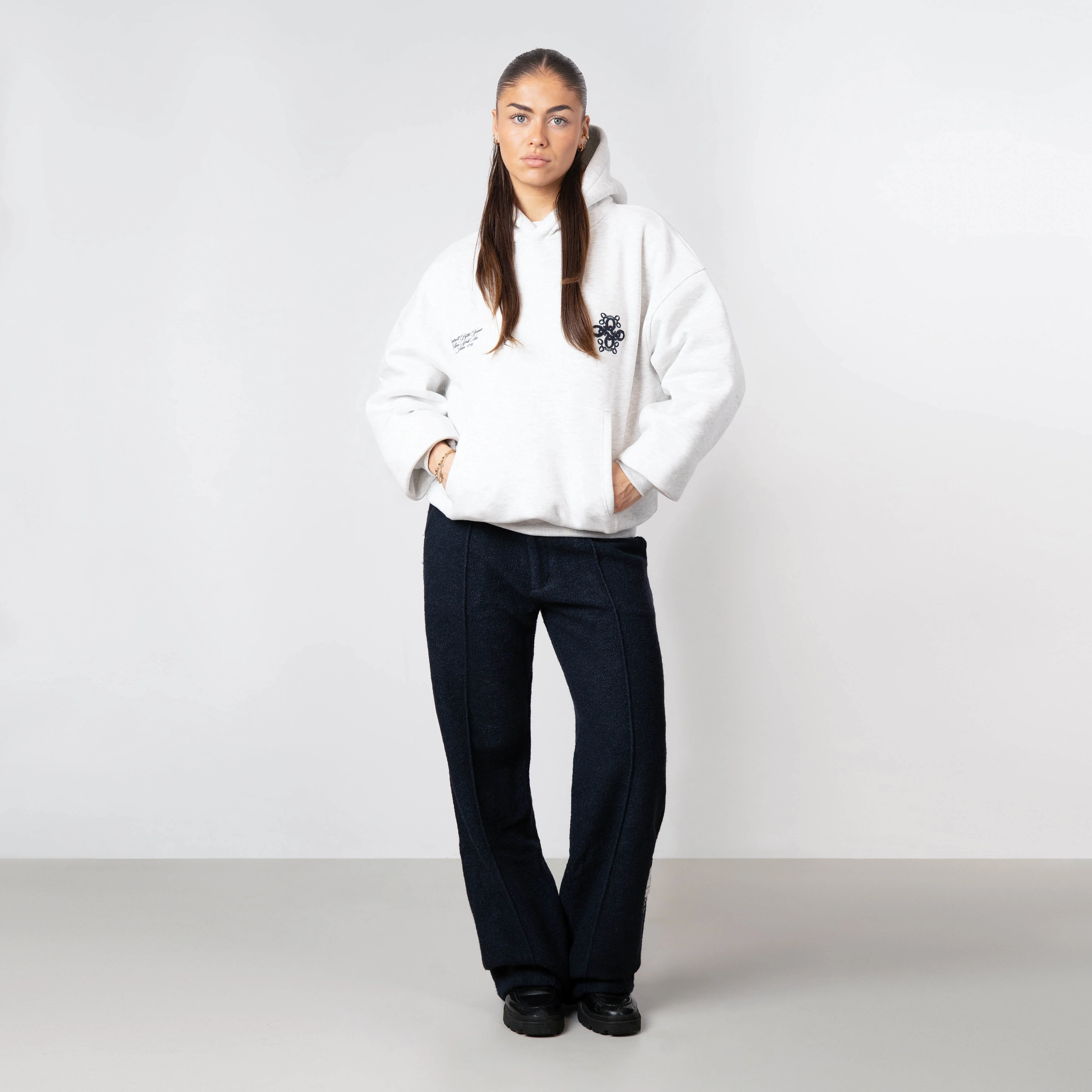 INSIGNIA HOODIE | LIGHT GREY MELEE/NAVY - Image 4
