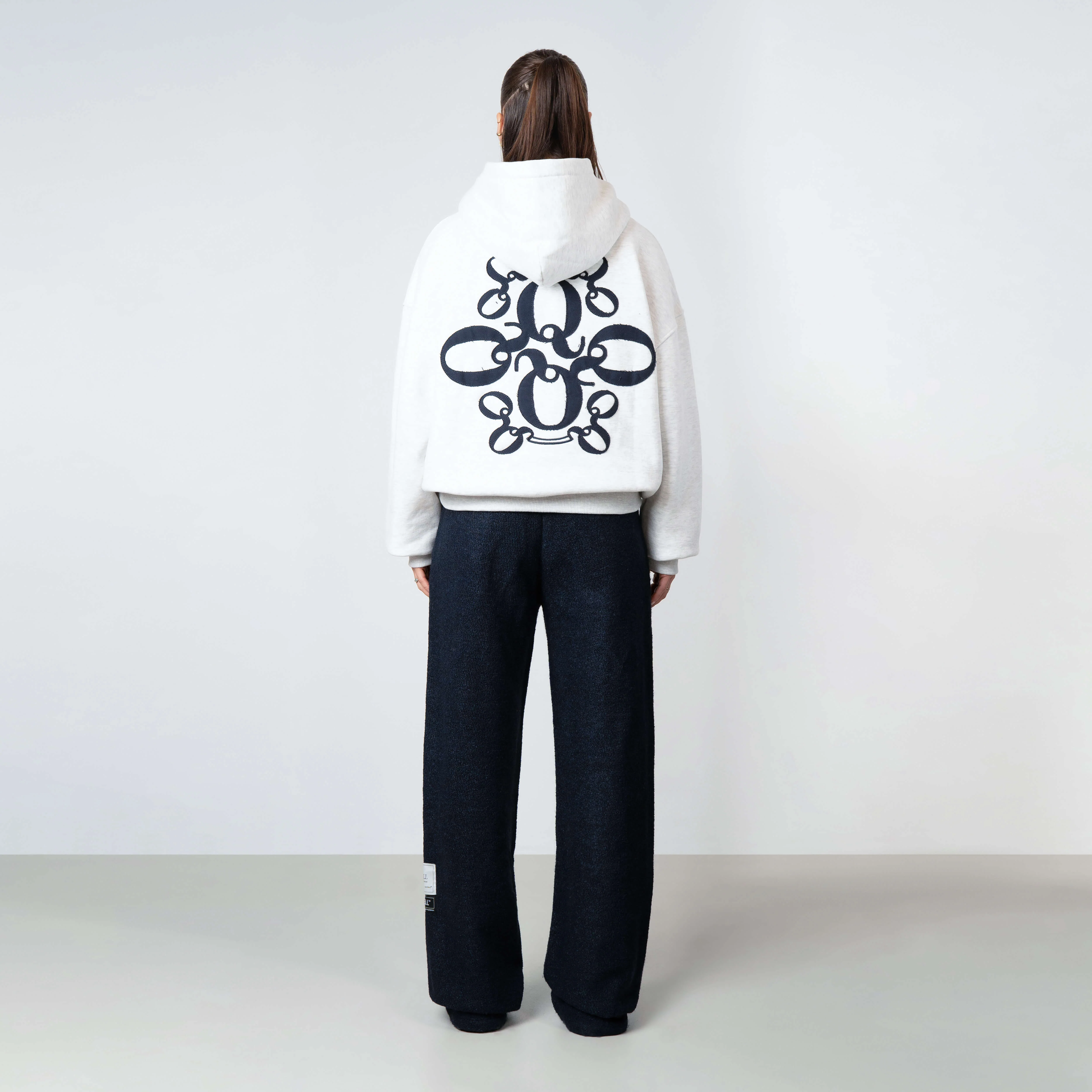 INSIGNIA HOODIE | LIGHT GREY MELEE/NAVY - Image 5