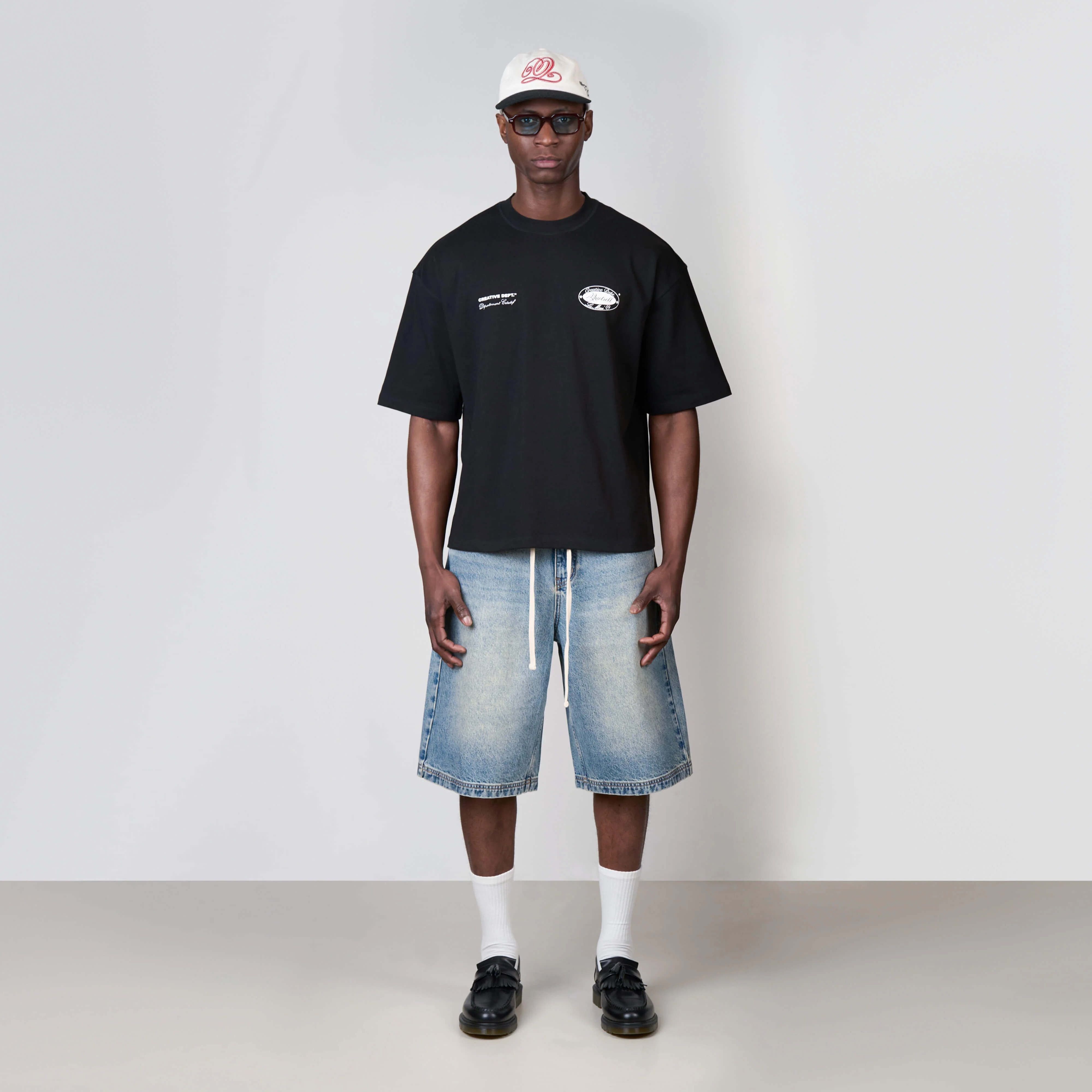 LA MERE TEE | BLACK/WHITE - Image 4