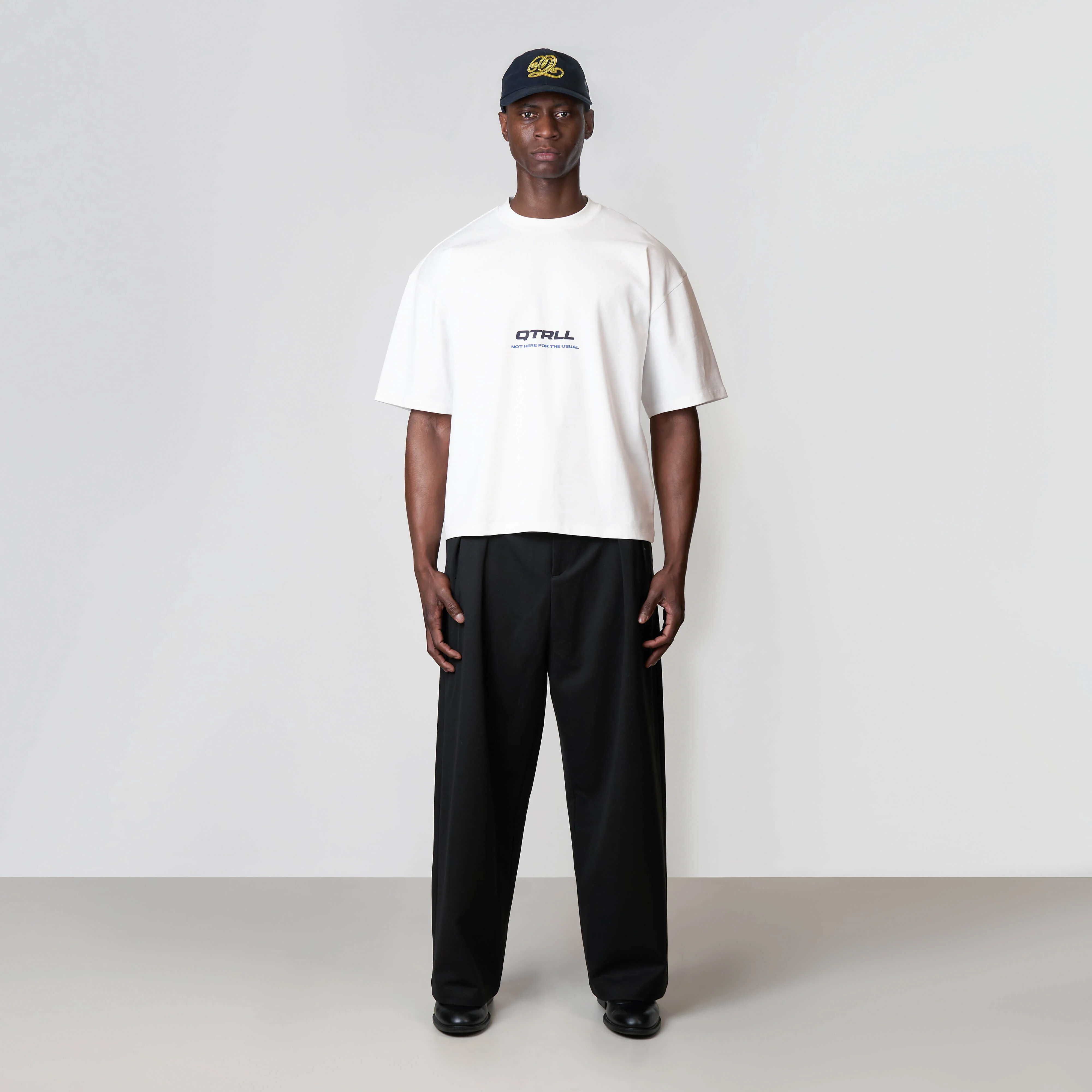 RISK TEE | WHITE/NAVY - Image 4